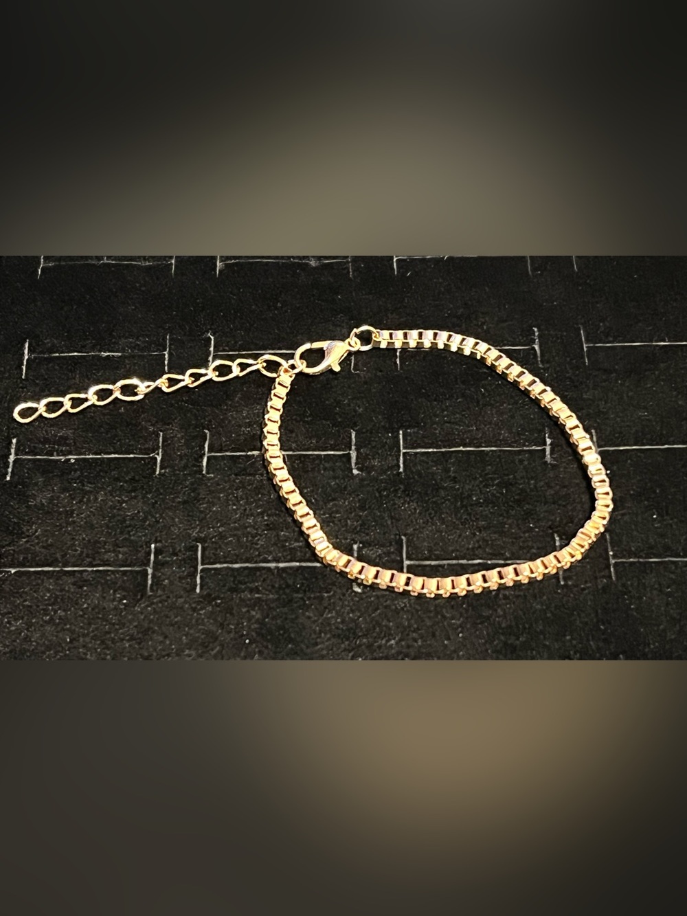 Gold-Tone Women's Box Chain Bracelet - Elegant Minimalist